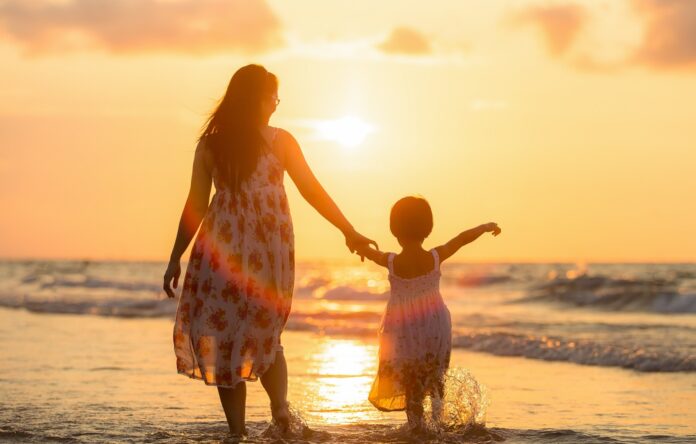 Familie_Family_Mutter_Tochter_Mother_Pixabay_Web